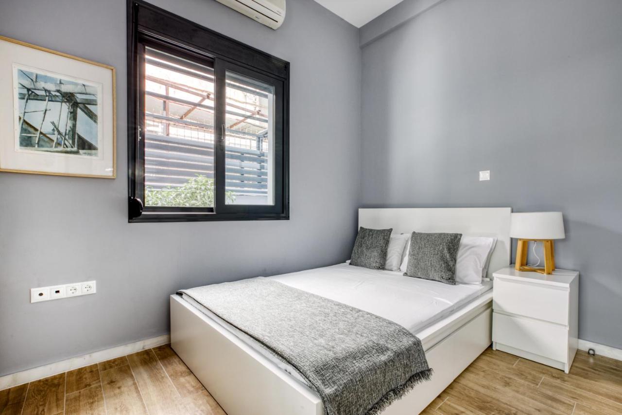 Spacious Flat With Courtyard And Private Parking! Apartment Athens Ngoại thất bức ảnh